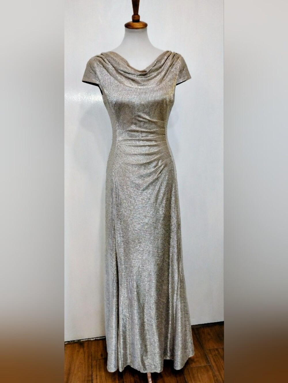 SILVER TAHARI RETRO GOWN